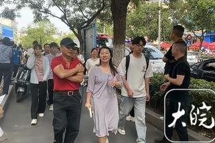 孔德昕：詹姆斯追帽展现自己能力 他本身已是圣诞老人一般存在